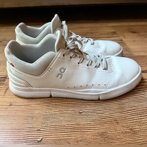 ON CLOUD Running “The Roger” Advantage Sneakers – White – Men’s Size 11.5